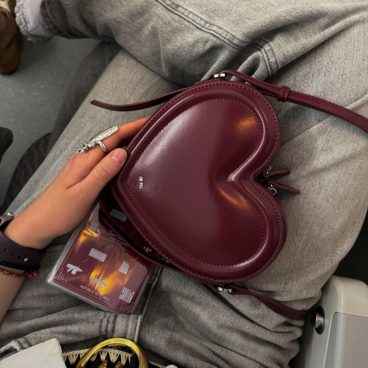Bolso bandolera con forma de c - Women Bags Jw Pei reseña y precio